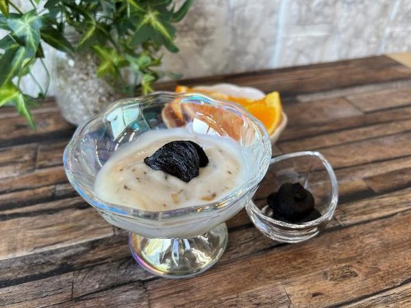 Black Garlic Honey yogurt